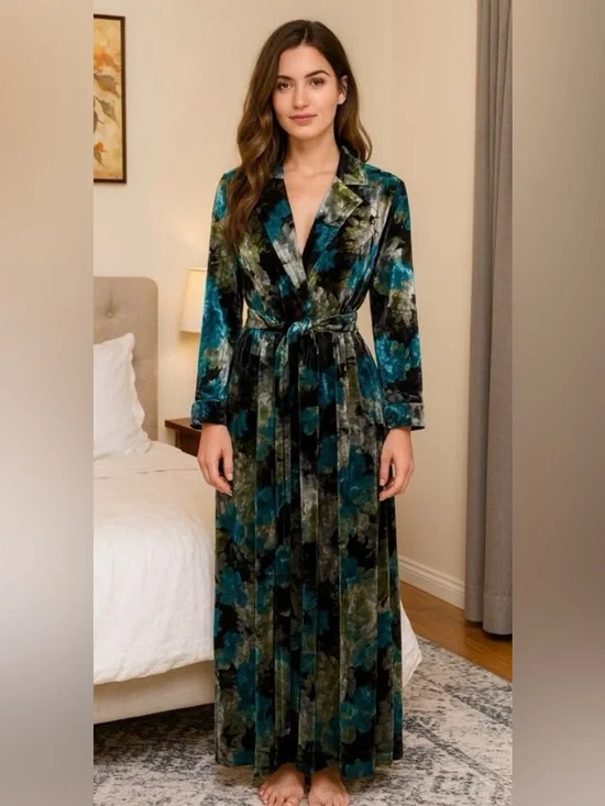 Diamond Tea Velvet Robe - Picture 1 of 5